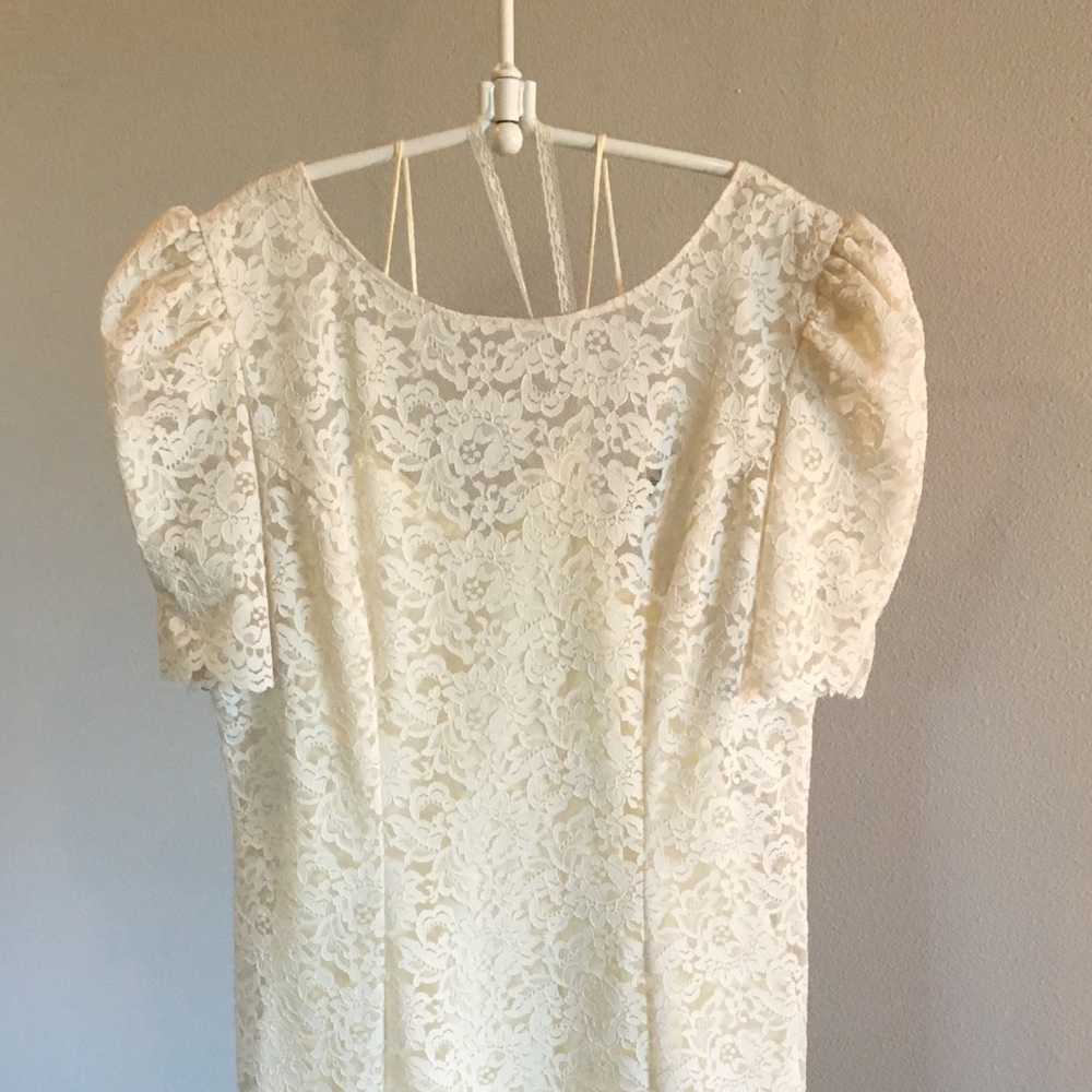 Vintage Ivory Lace Short Sleeve Midi Dress Ruffle Hem w/ Slip Wedding Graduation